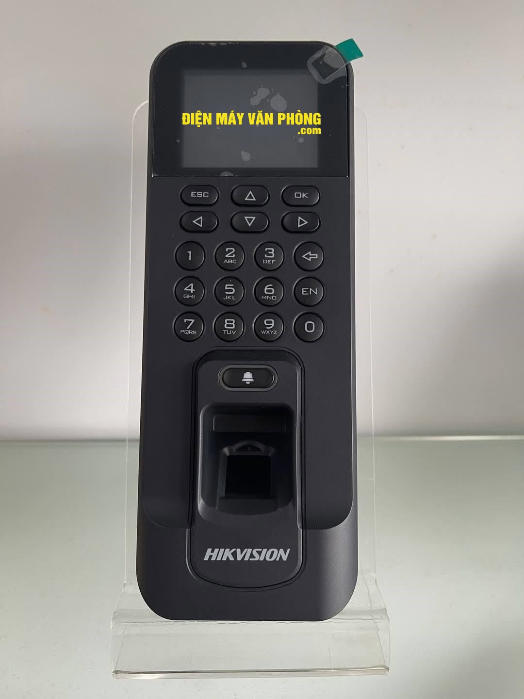 may-cham-cong-hikvision-DS_K1T804AMF-2